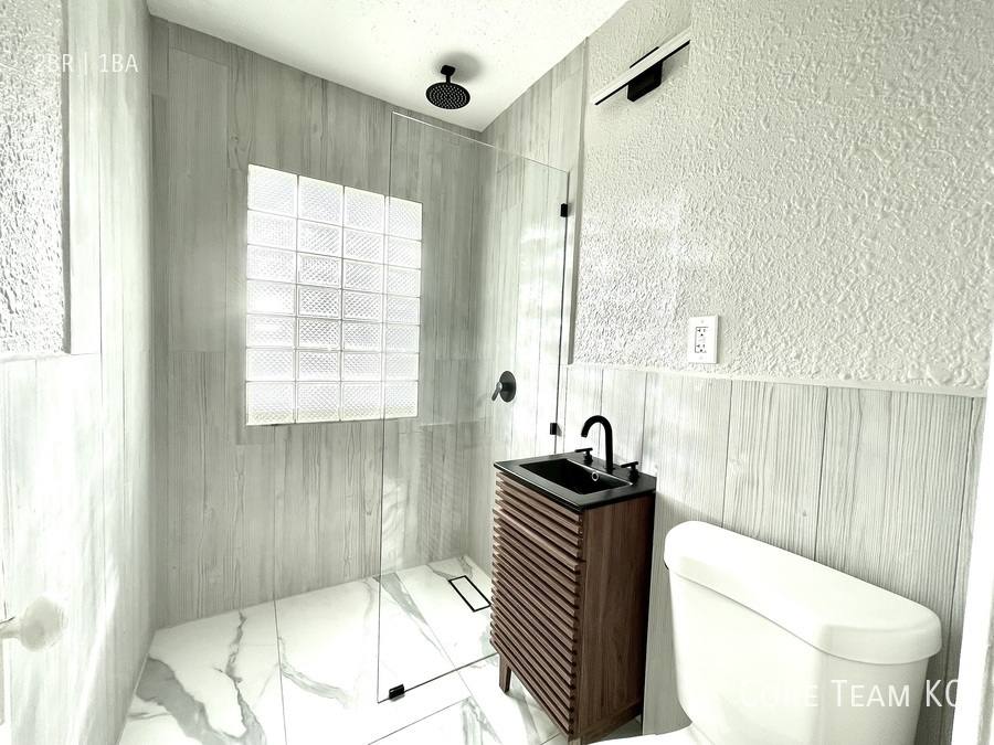 Apartment for rent at 1114 W 45th St #3, Kansas City, MO 64111