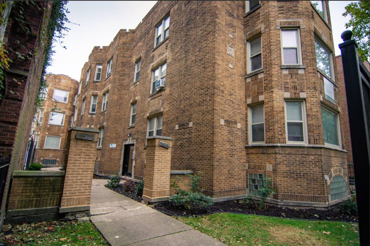 Apartment for rent at 8214 S Ingleside, Chicago, IL 60619