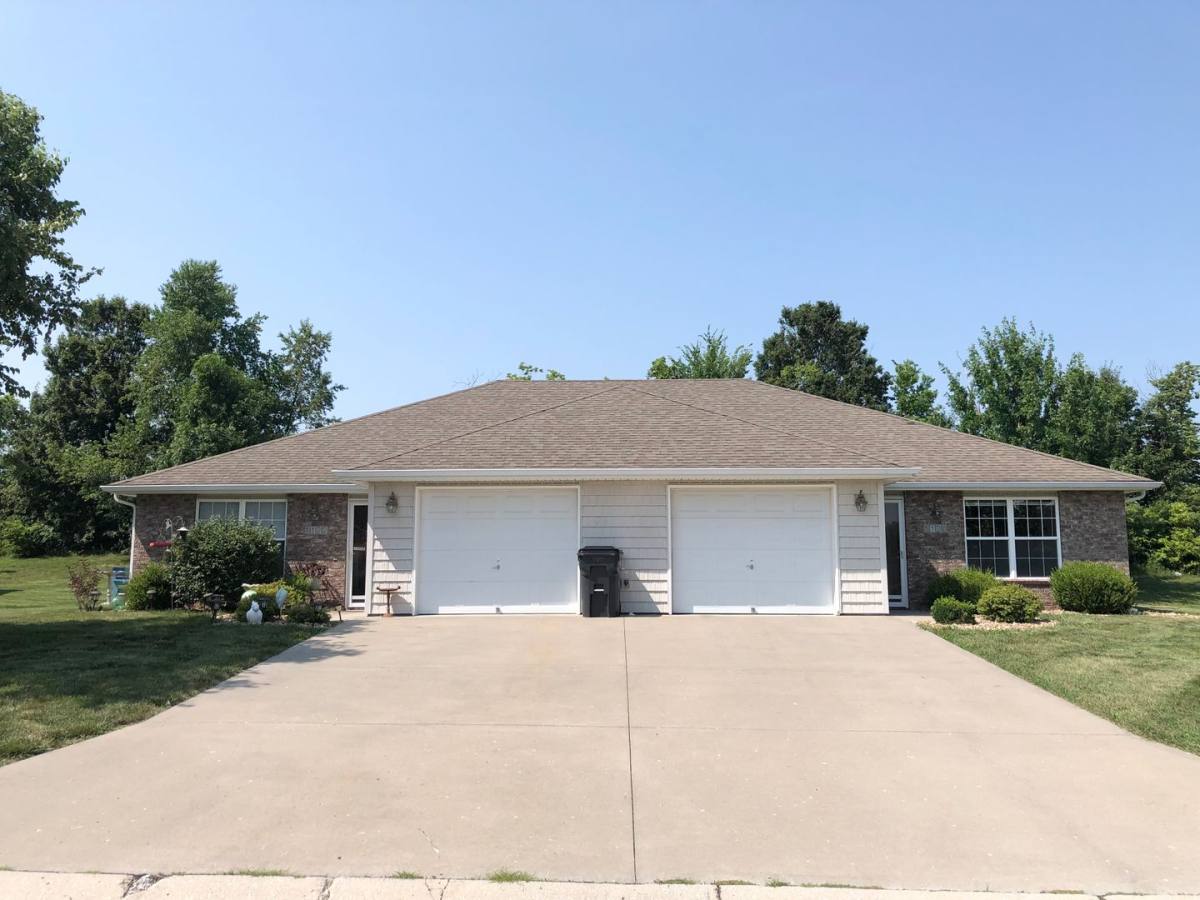 Townhouse for rent at 1120 NW Willow Dr, Grain Valley, MO 64029