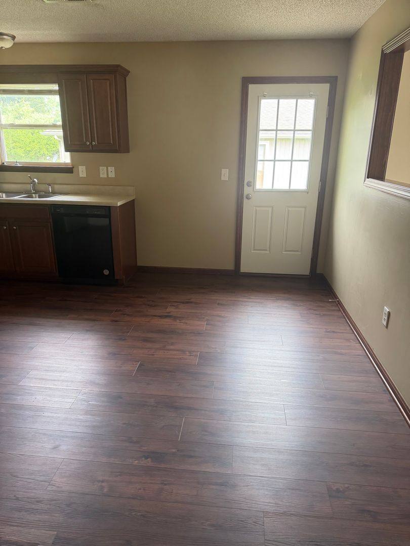 Townhouse for rent at 1120 NW Willow Dr, Grain Valley, MO 64029