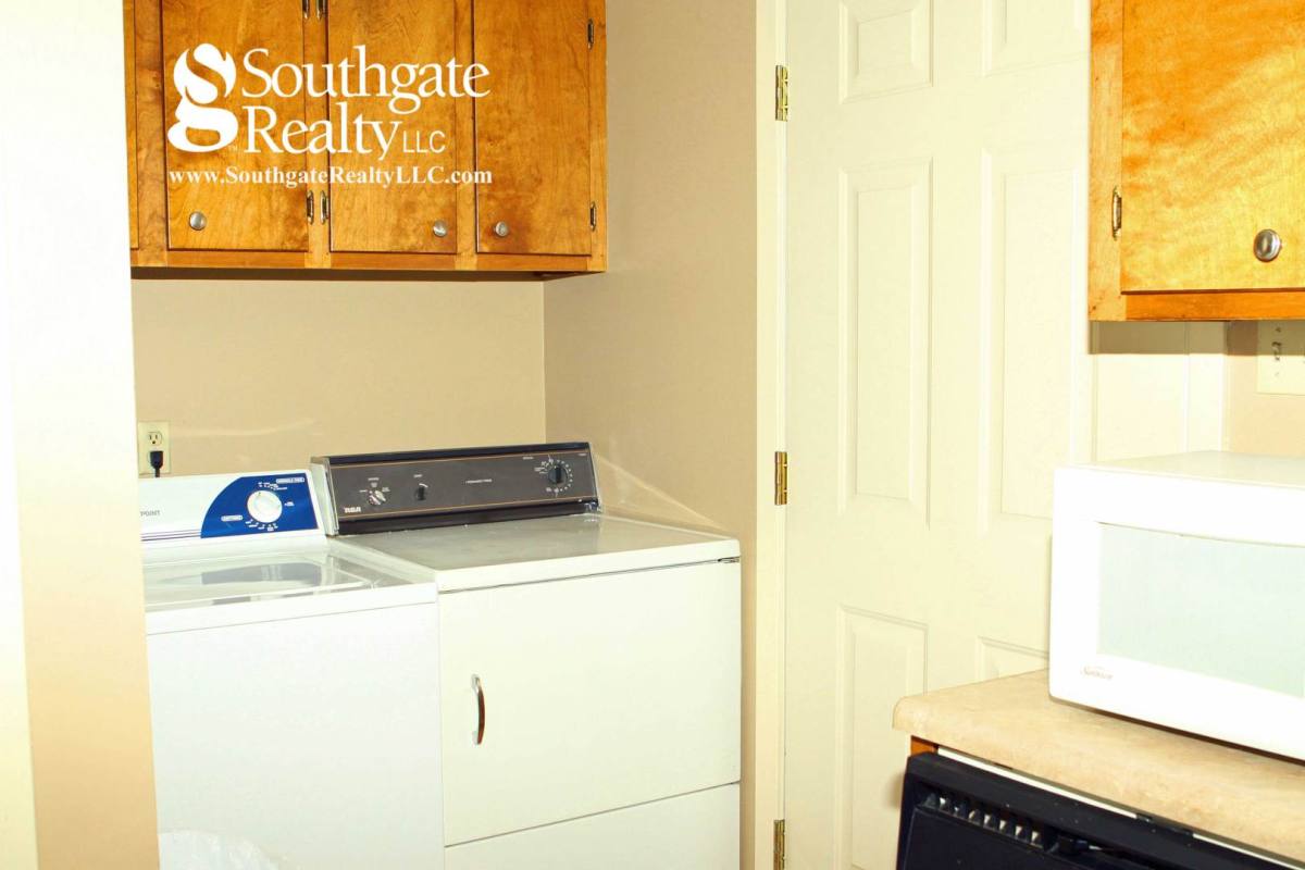 Townhouse for rent at 300 N 38th Ave, Hattiesburg, MS 39401