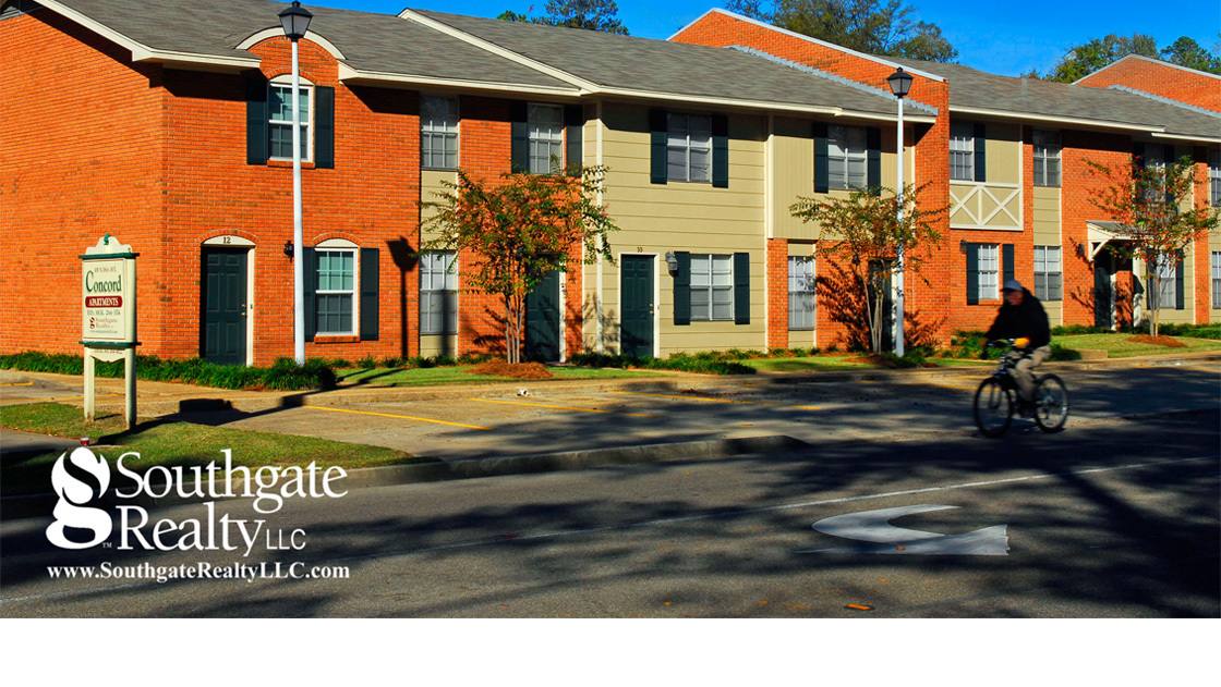 Townhouse for rent at 300 N 38th Ave, Hattiesburg, MS 39401