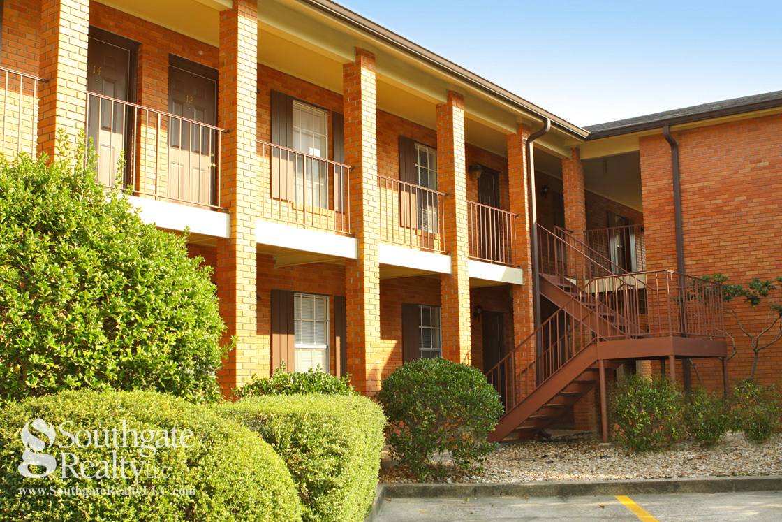 Apartment for rent at 115 N 32nd Ave, Hattiesburg, MS 39401