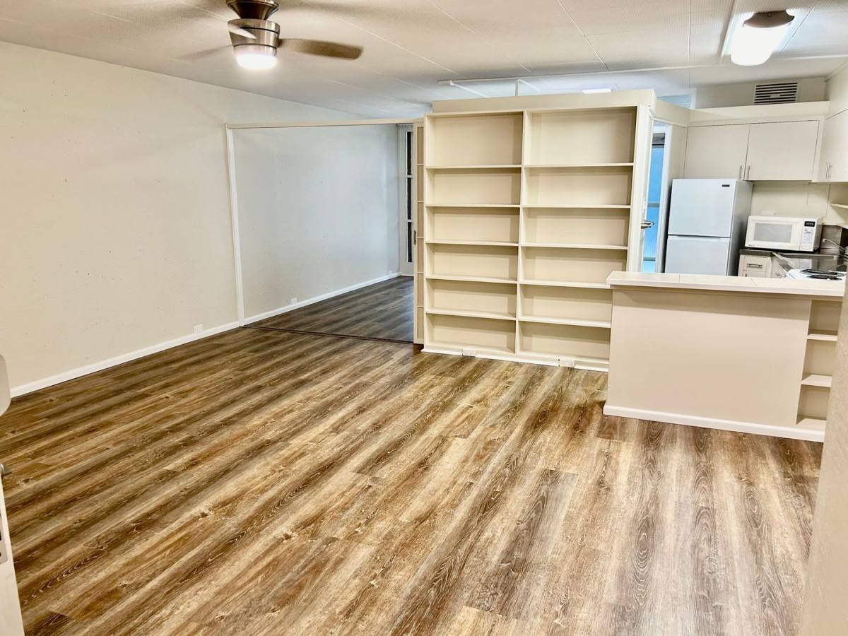 Apartment for rent at 2943 Kalakaua Ave, Honolulu, HI 96815