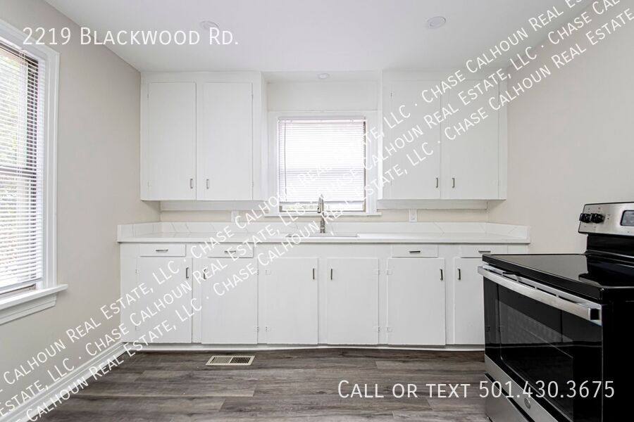 Apartment for rent at 2219 Blackwood Rd, Little Rock, AR 72207