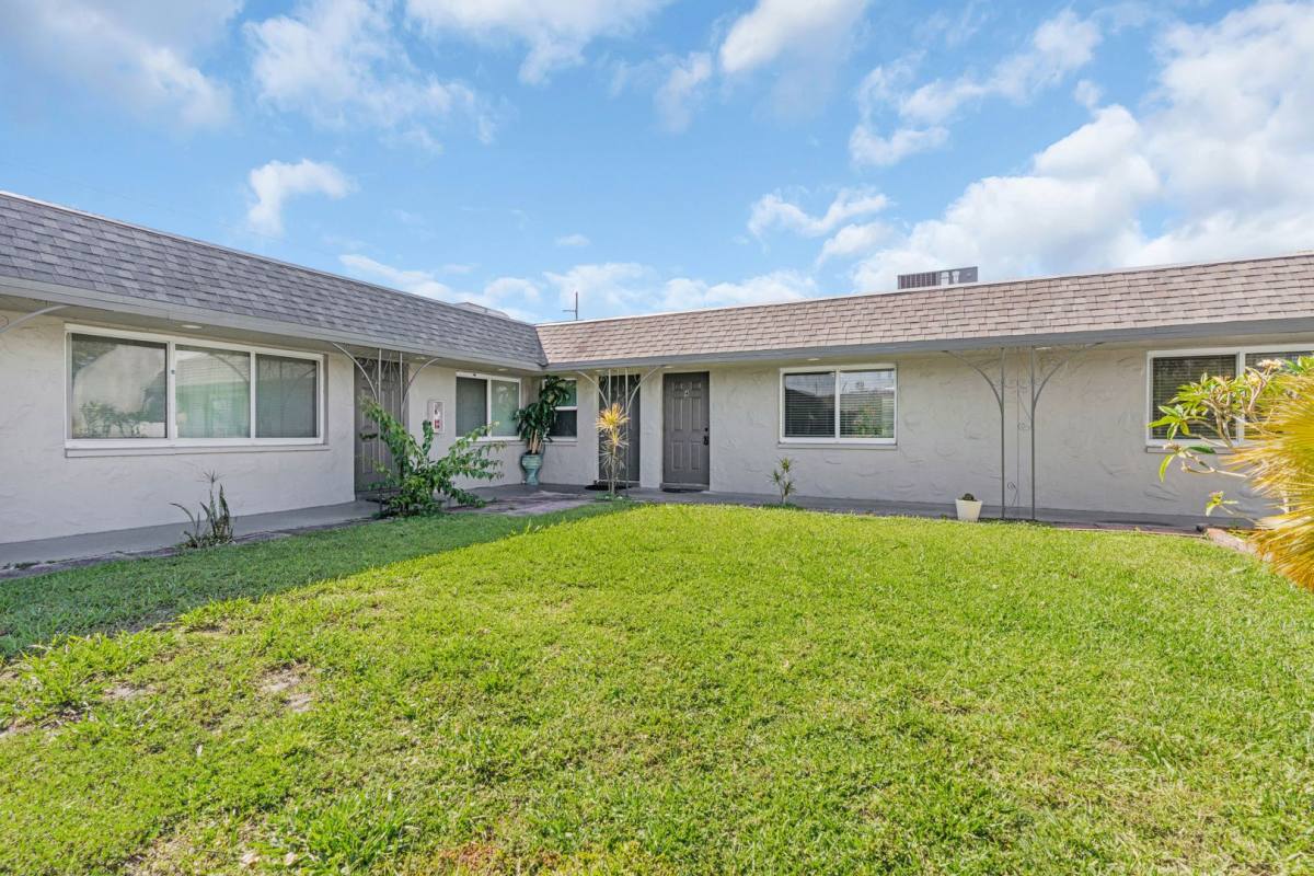 Apartment for rent at 2927 SE 15th Place, Cape Coral, FL 33904