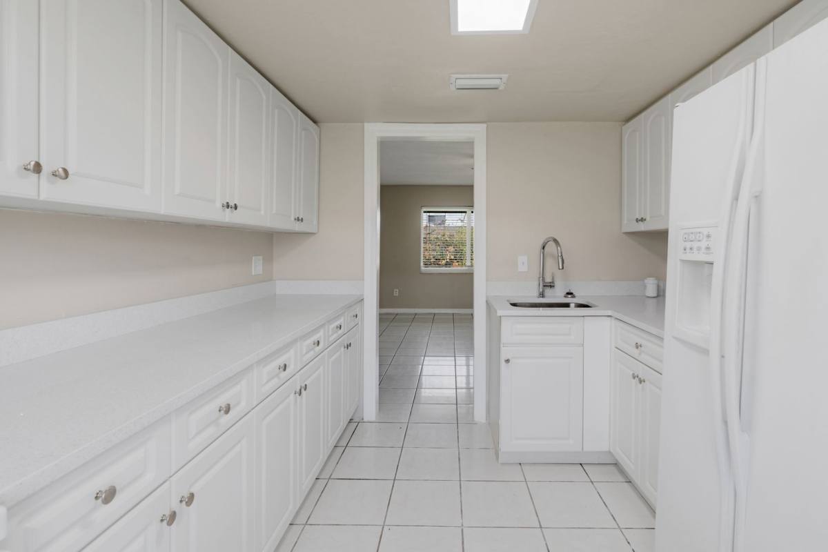 Apartment for rent at 2927 SE 15th Place, Cape Coral, FL 33904