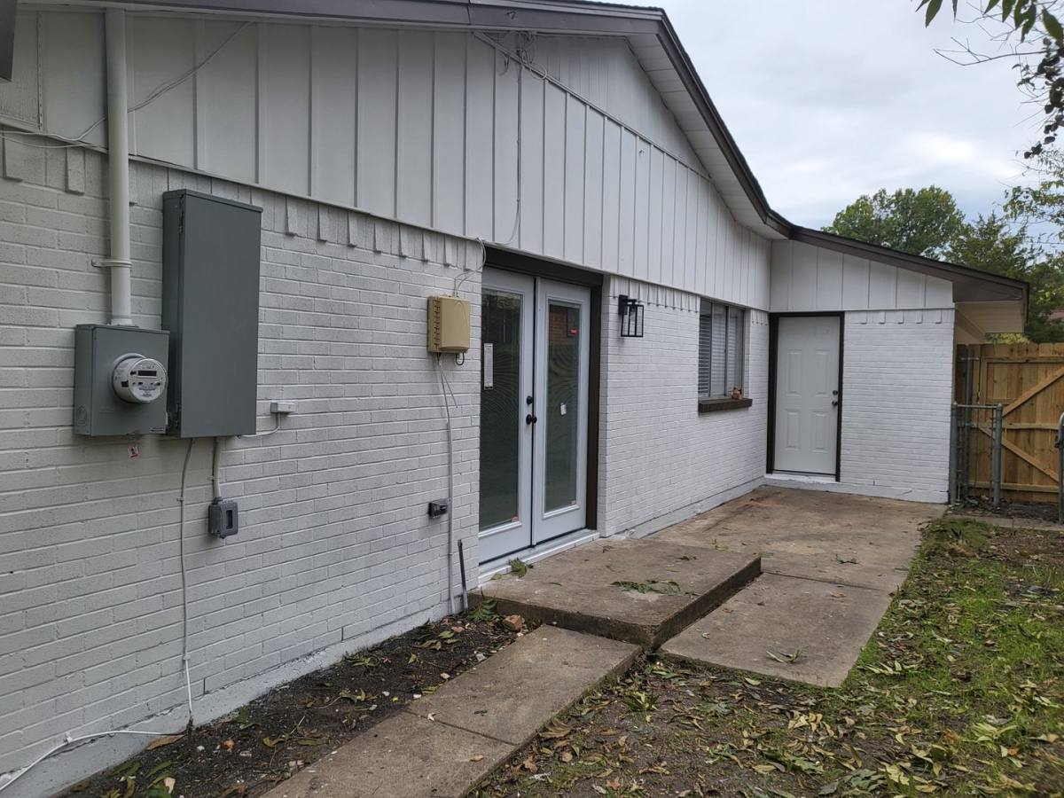 House for rent at 1213 Carroll Dr, Garland, TX 75041