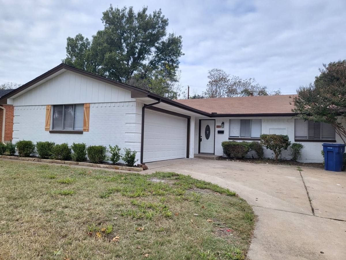 House for rent at 1213 Carroll Dr, Garland, TX 75041