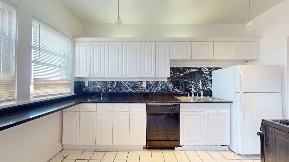 Apartment for rent at 12485 Cedar Rd, Cleveland, OH 44106