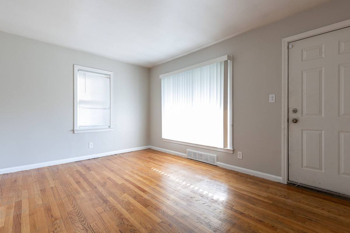 House for rent at 19918 Southfield Freeway, Detroit, MI 48235