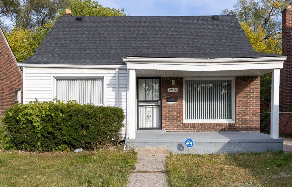 House for rent at 19918 Southfield Freeway, Detroit, MI 48235