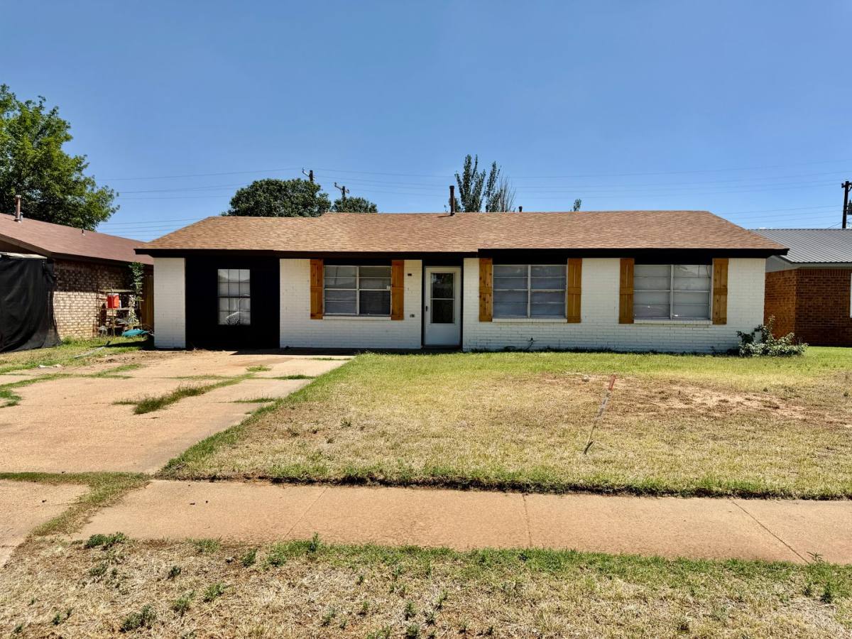 House for rent at 4615 Grinnell St, Lubbock, TX 79416
