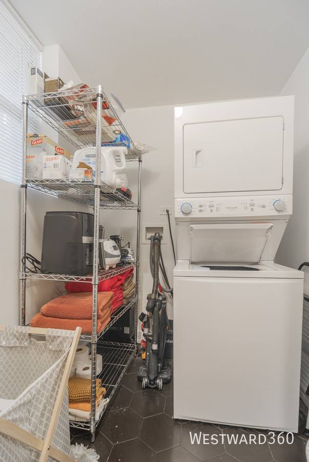 Condo for rent at 6207 N Glenwood Ave 2 #2, Chicago, IL 60660
