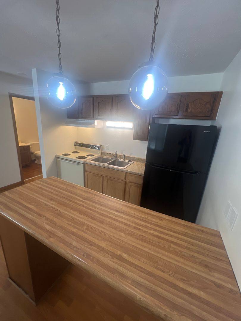 Apartment for rent at 410 4th Ave, Parkersburg, WV 26101