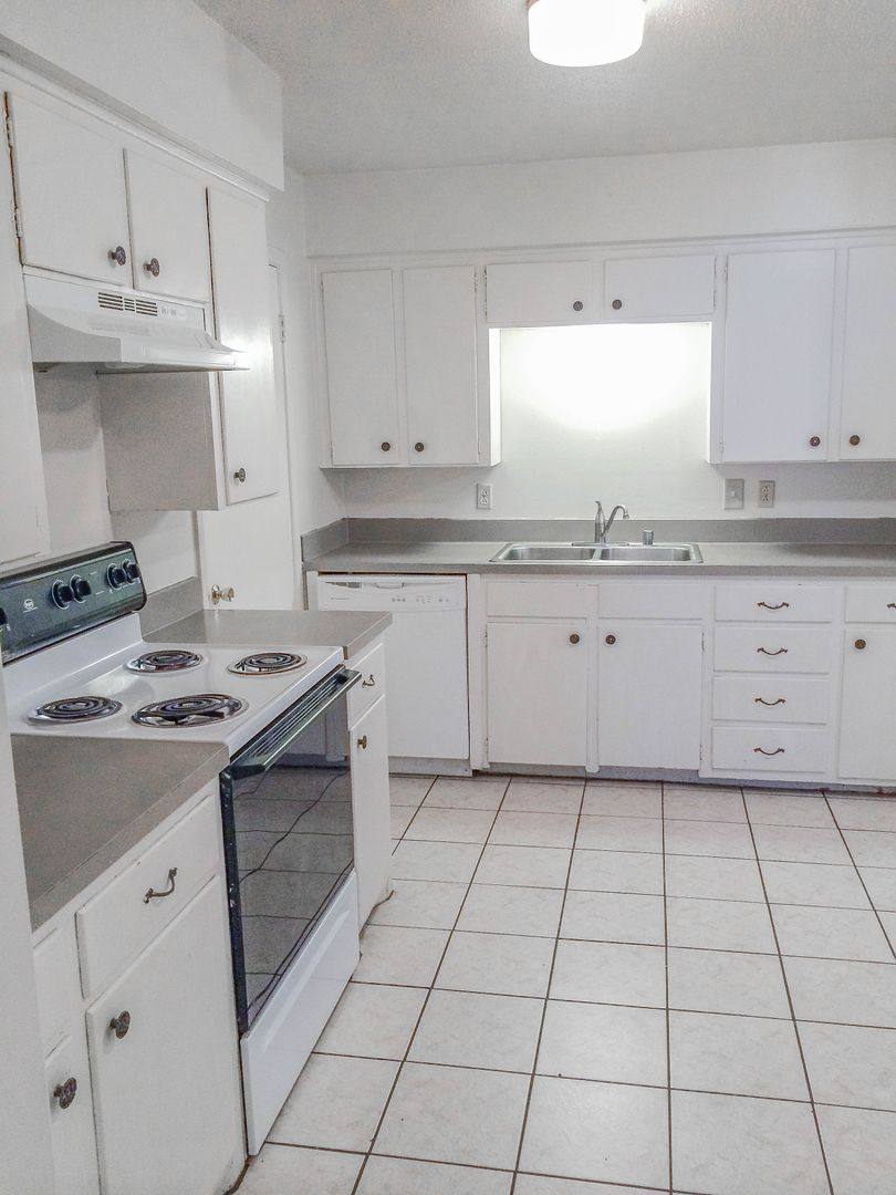 Apartment for rent at 1802 Elkhart Ave, Lubbock, TX 79416