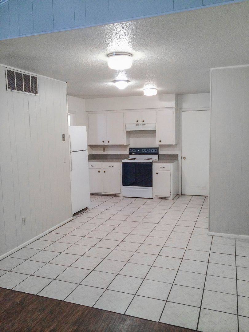 Apartment for rent at 1802 Elkhart Ave, Lubbock, TX 79416