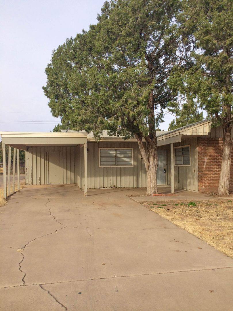 Apartment for rent at 1802 Elkhart Ave, Lubbock, TX 79416