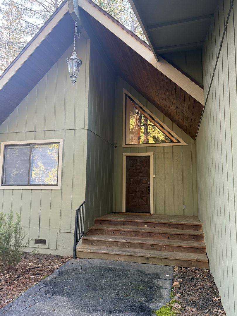 House for rent at 17425 Alexandra Way, Grass Valley, CA 95949