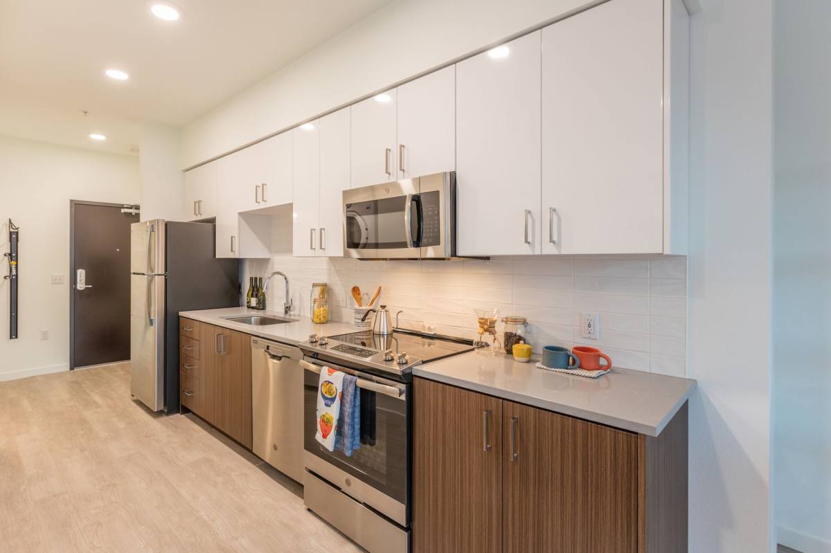 Apartment for rent at 485 SE 14th Ave, Portland, OR 97214
