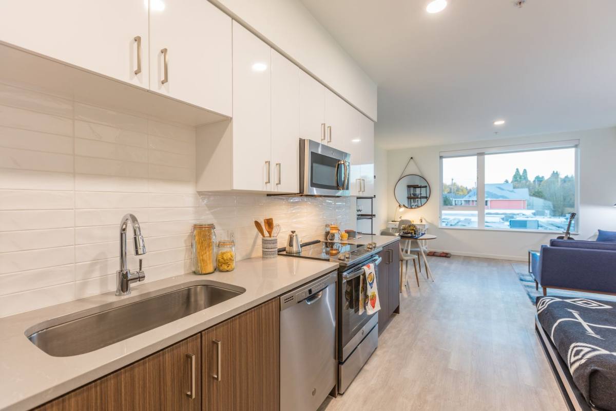 Apartment for rent at 485 SE 14th Ave, Portland, OR 97214