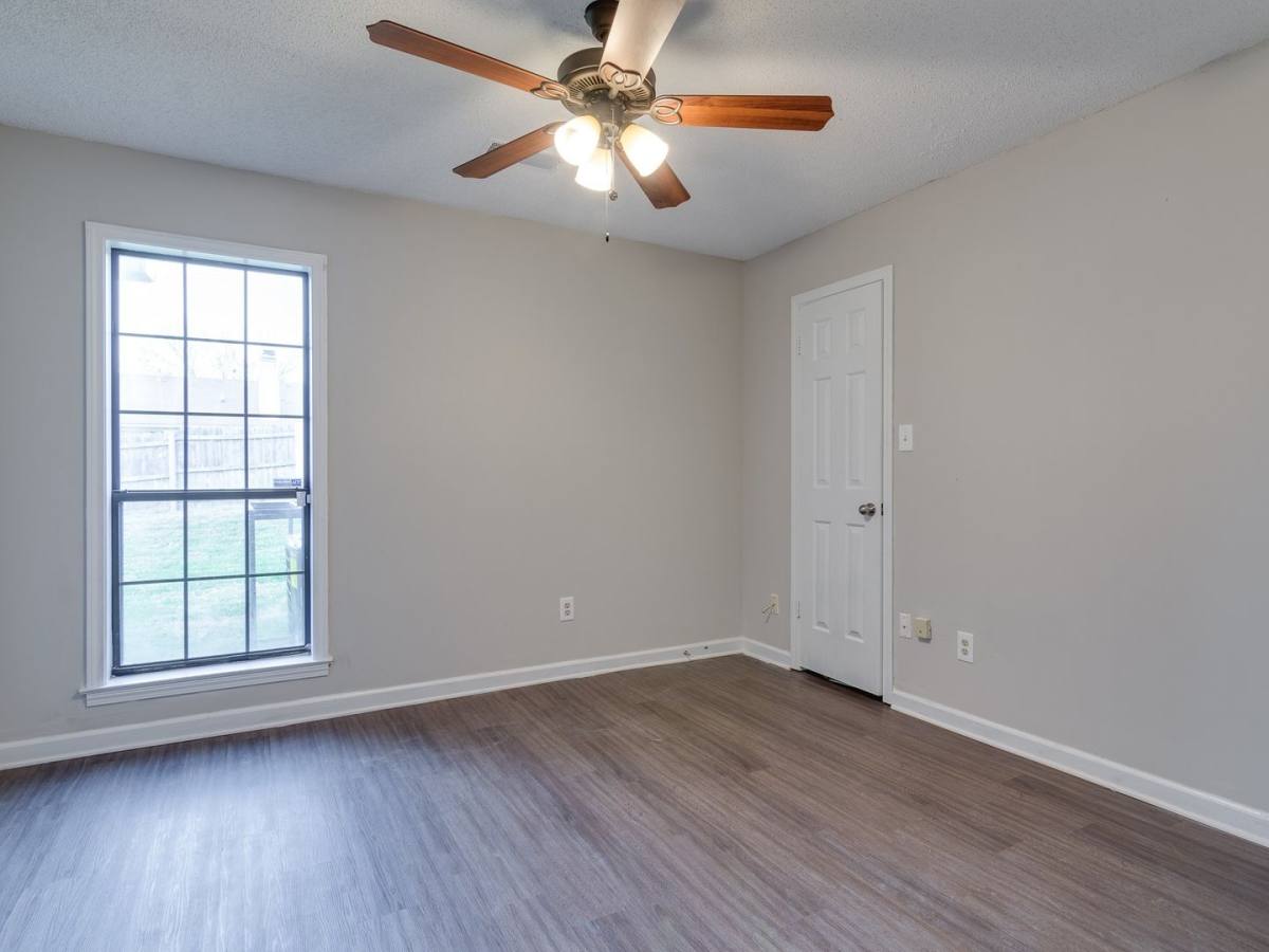House for rent at 6562 Lake Valley Dr, Memphis, TN 38141
