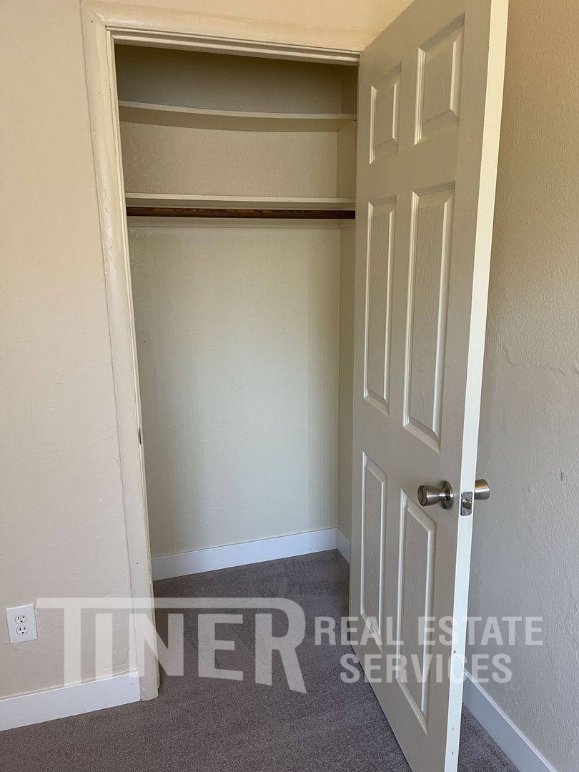 House for rent at 7827 Zenith Dr, Citrus Heights, CA 95621