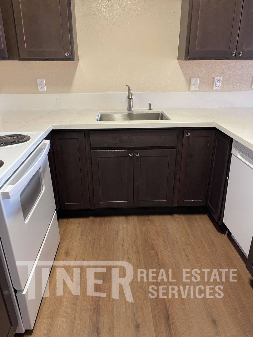 House for rent at 7827 Zenith Dr, Citrus Heights, CA 95621