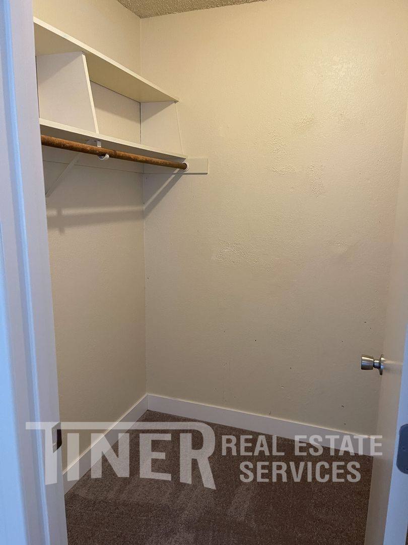 House for rent at 7827 Zenith Dr, Citrus Heights, CA 95621