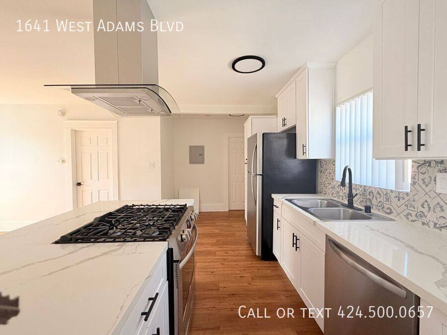 Apartment for rent at 1641 W Adams Blvd, Los Angeles, CA 90007