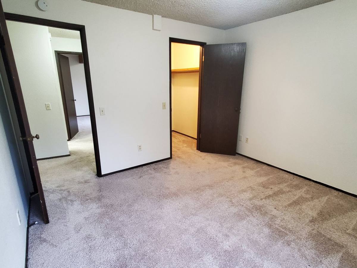 Apartment for rent at 5325 Ravenna Place NE, Seattle, WA 98105