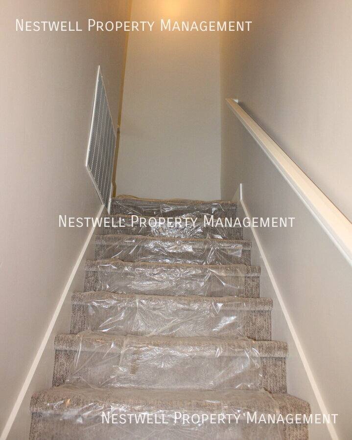 Townhouse for rent at 10486 S Beetdigger Blvd, Sandy, UT 84070