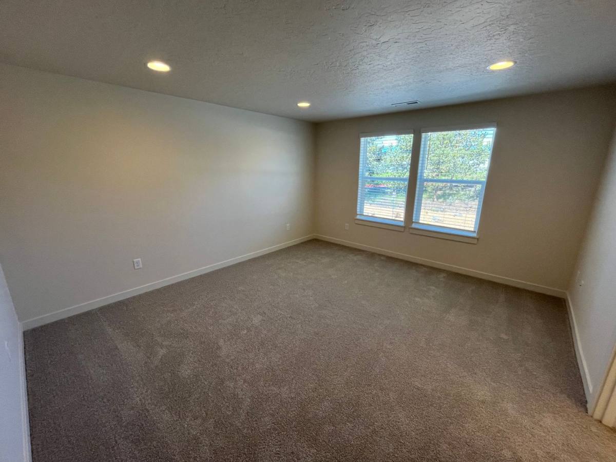 Townhouse for rent at 2539 NE Studio Rd, Bend, OR 97701
