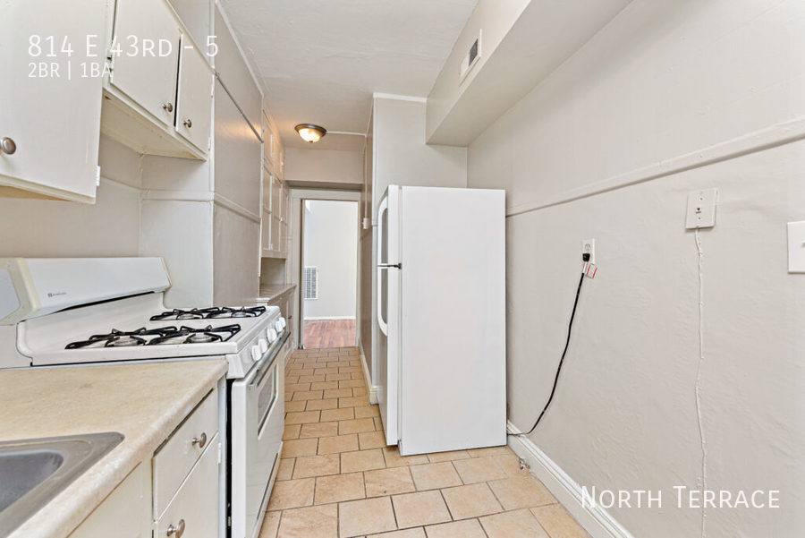 Apartment for rent at 814 E 43rd #5, Kansas City, MO 64110