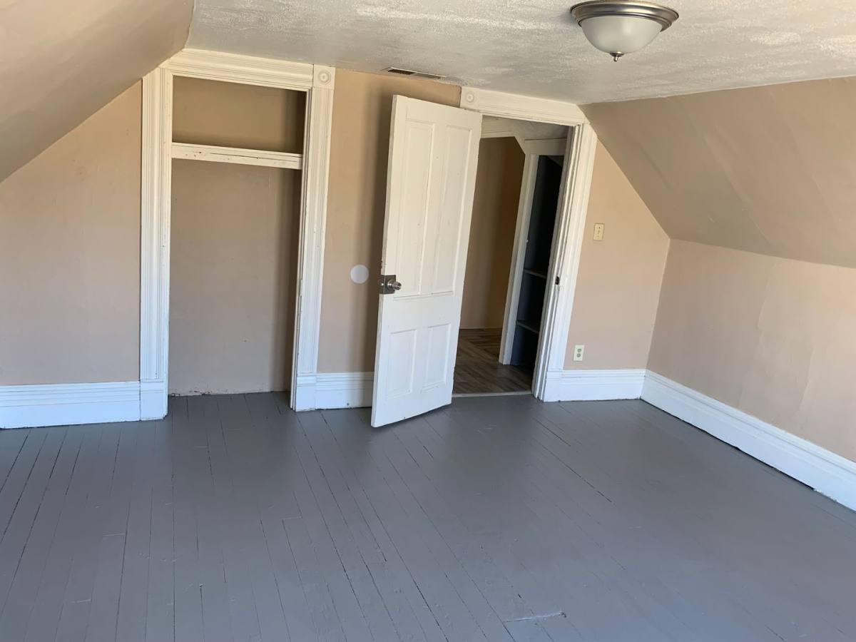 Apartment for rent at 1408 Spring St, Parkersburg, WV 26101