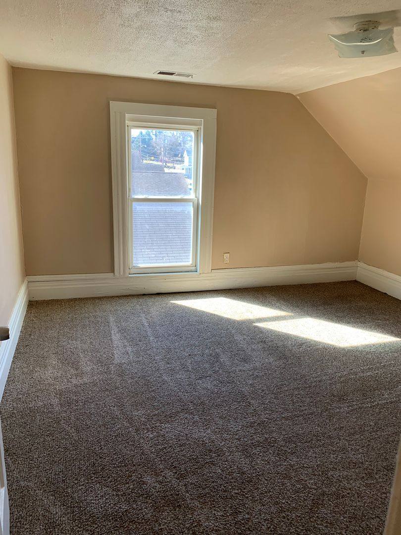 Apartment for rent at 1408 Spring St, Parkersburg, WV 26101