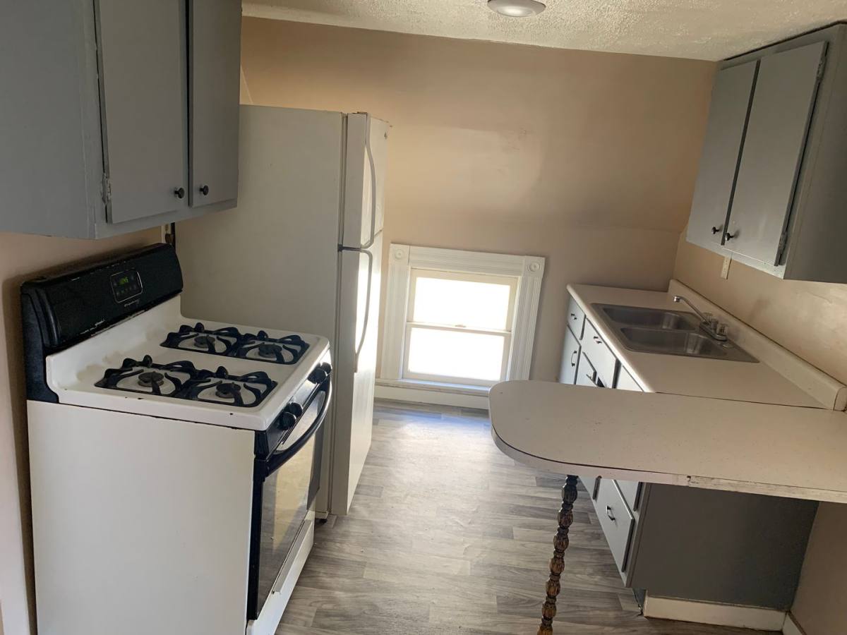 Apartment for rent at 1408 Spring St, Parkersburg, WV 26101