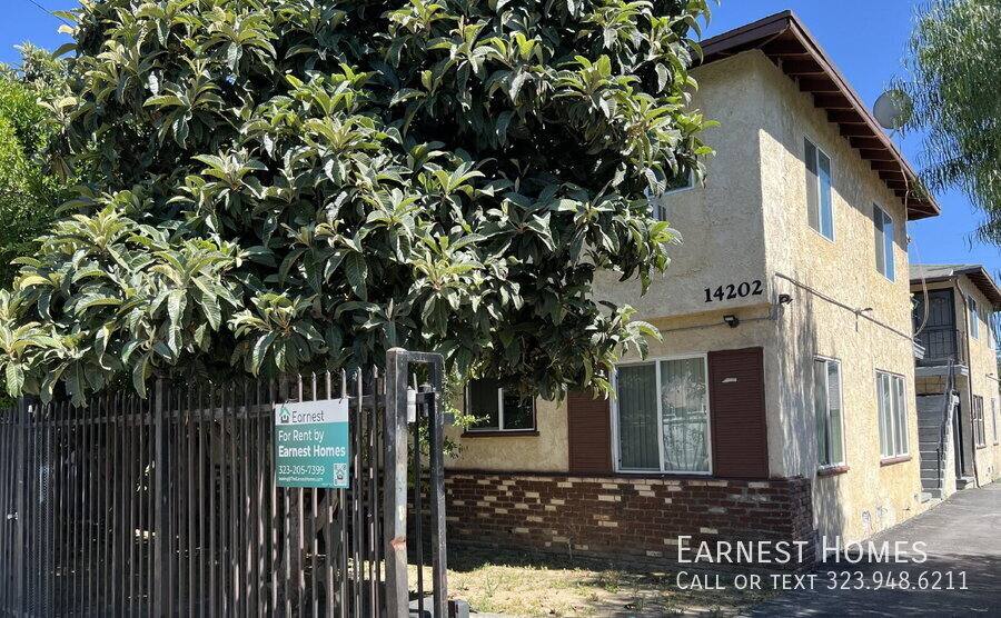 Apartment for rent at 14202 Delano St #6, Van Nuys, CA 91401