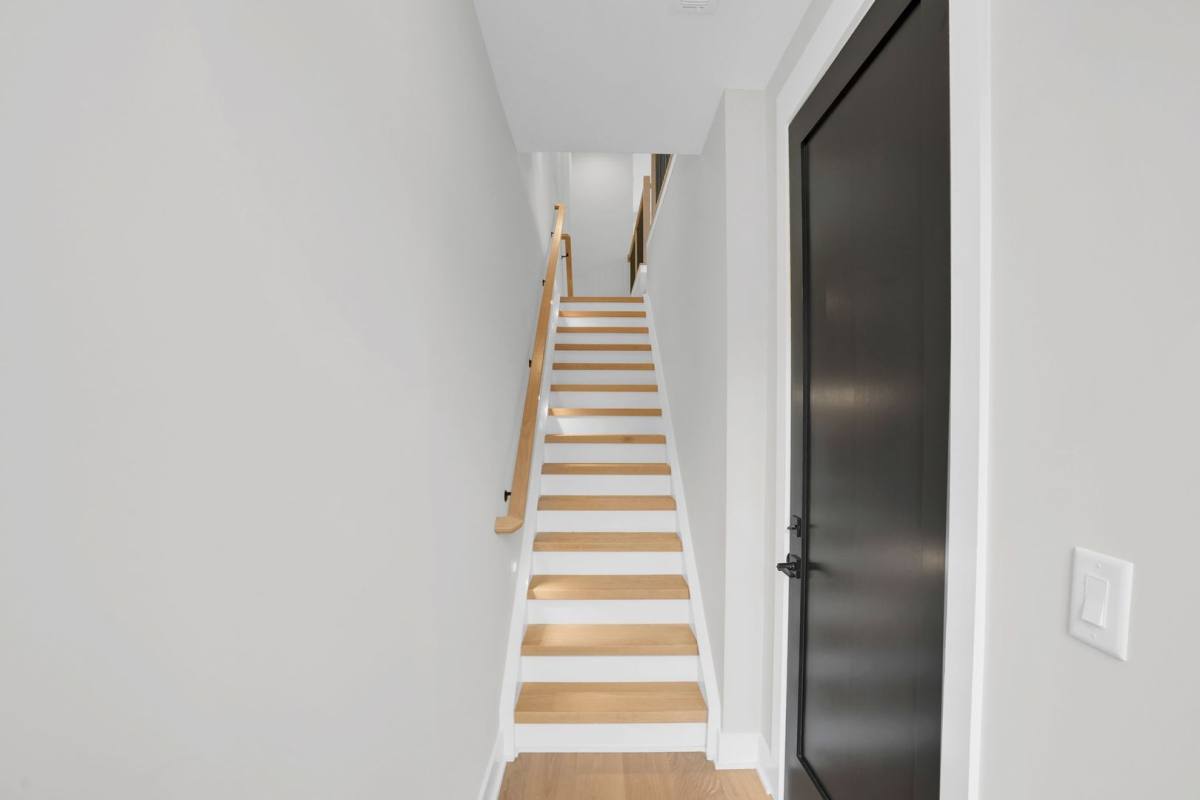 Townhouse for rent at 142 Mattoon St, Charlotte, NC 28216