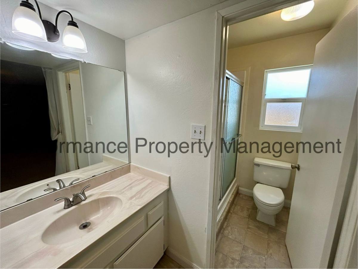 House for rent at 2716 Catalina Dr, Bakersfield, CA 93306