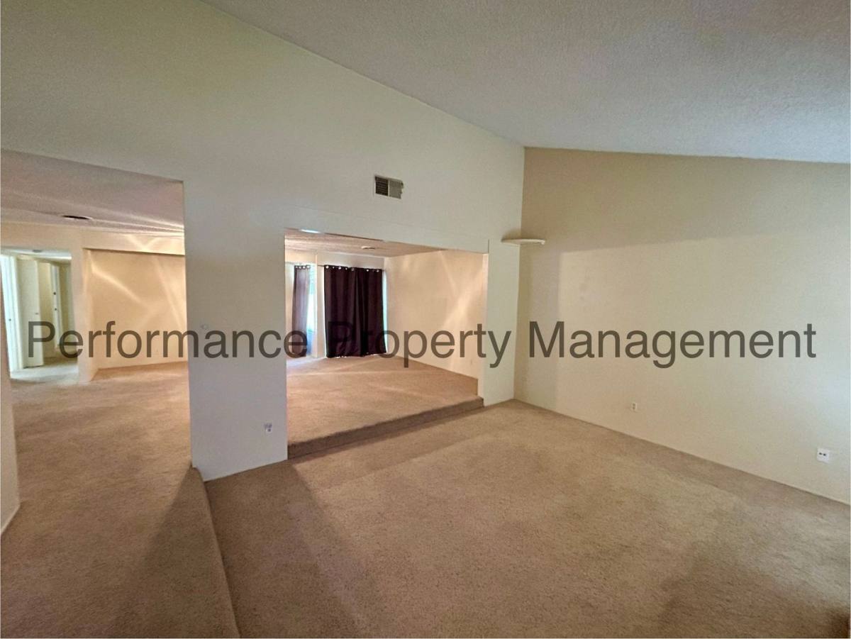 House for rent at 2716 Catalina Dr, Bakersfield, CA 93306