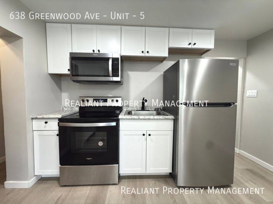 Apartment for rent at 638 Greenwood Ave #5, Cincinnati, OH 45229