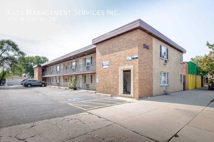 Apartment for rent at 5741 W 35th St #8F, Cicero, IL 60804