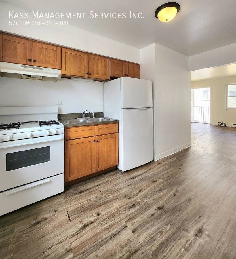 Apartment for rent at 5741 W 35th St #8F, Cicero, IL 60804