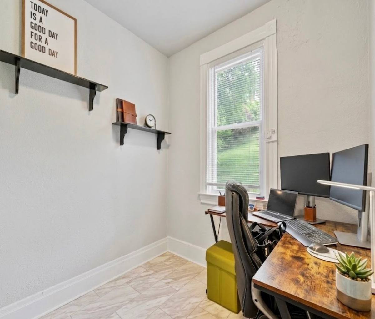 Apartment for rent at 388 Ingomar St, Pittsburgh, PA 15216