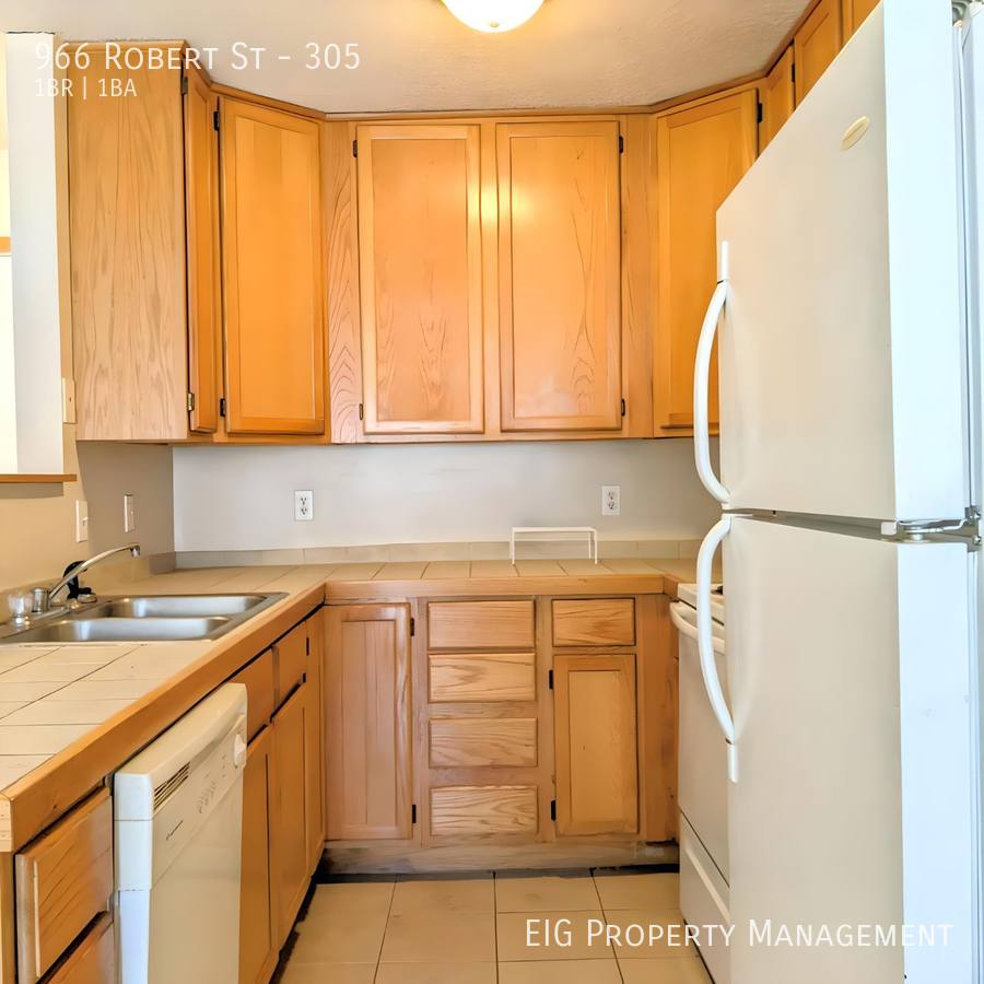 Condo for rent at 966 Robert St #305, Saint Paul, MN 55118