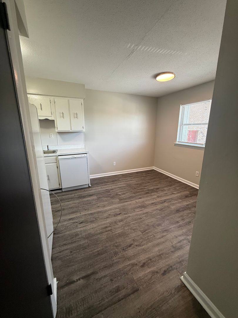 Apartment for rent at 3700 Cherryton Dr, Chattanooga, TN 37411