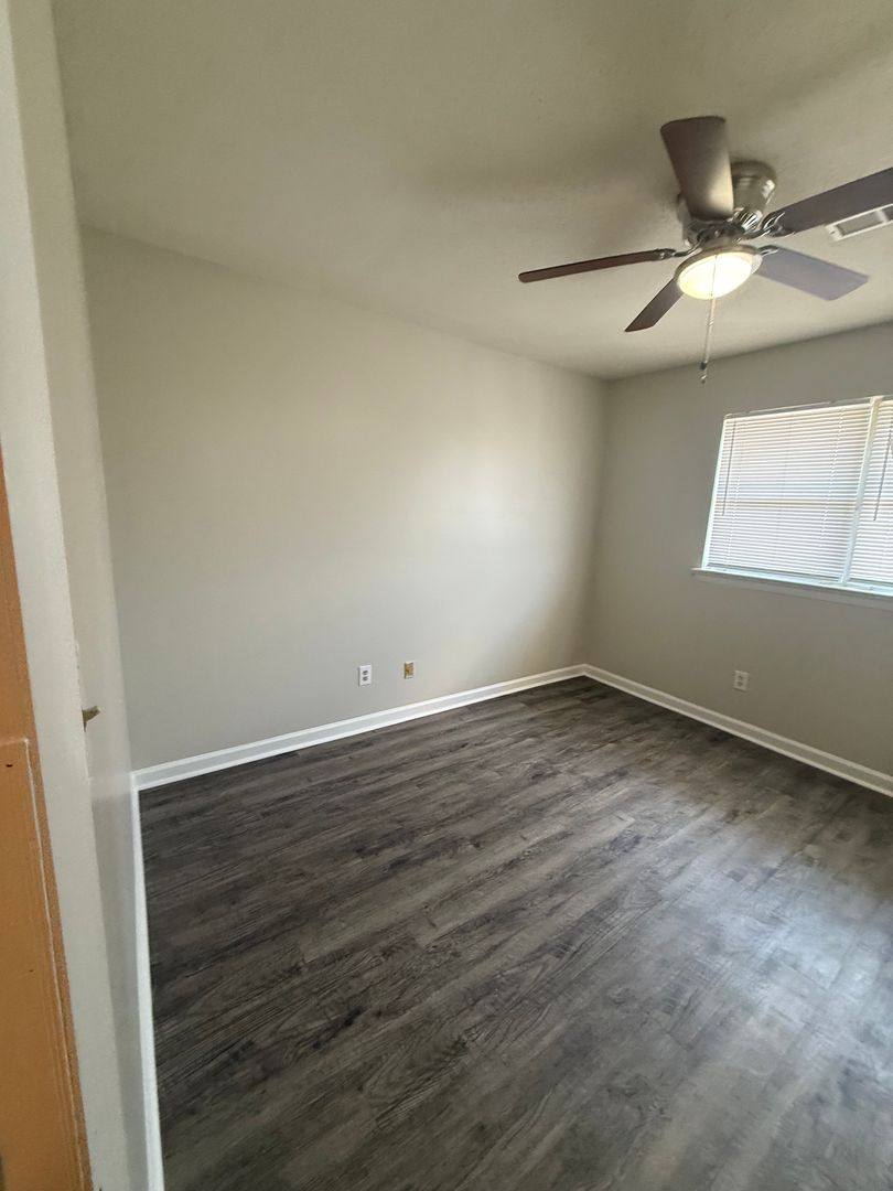 Apartment for rent at 3700 Cherryton Dr, Chattanooga, TN 37411