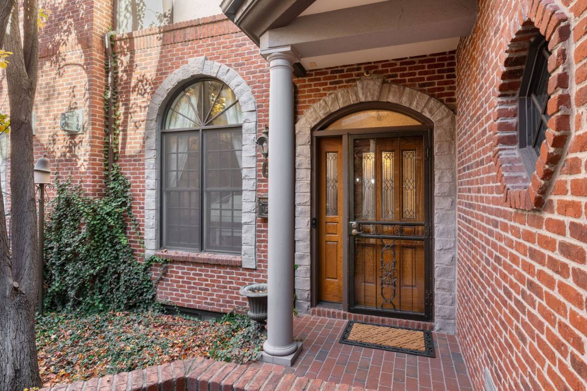 Townhouse for rent at 64 S Garfield St, Denver, CO 80209