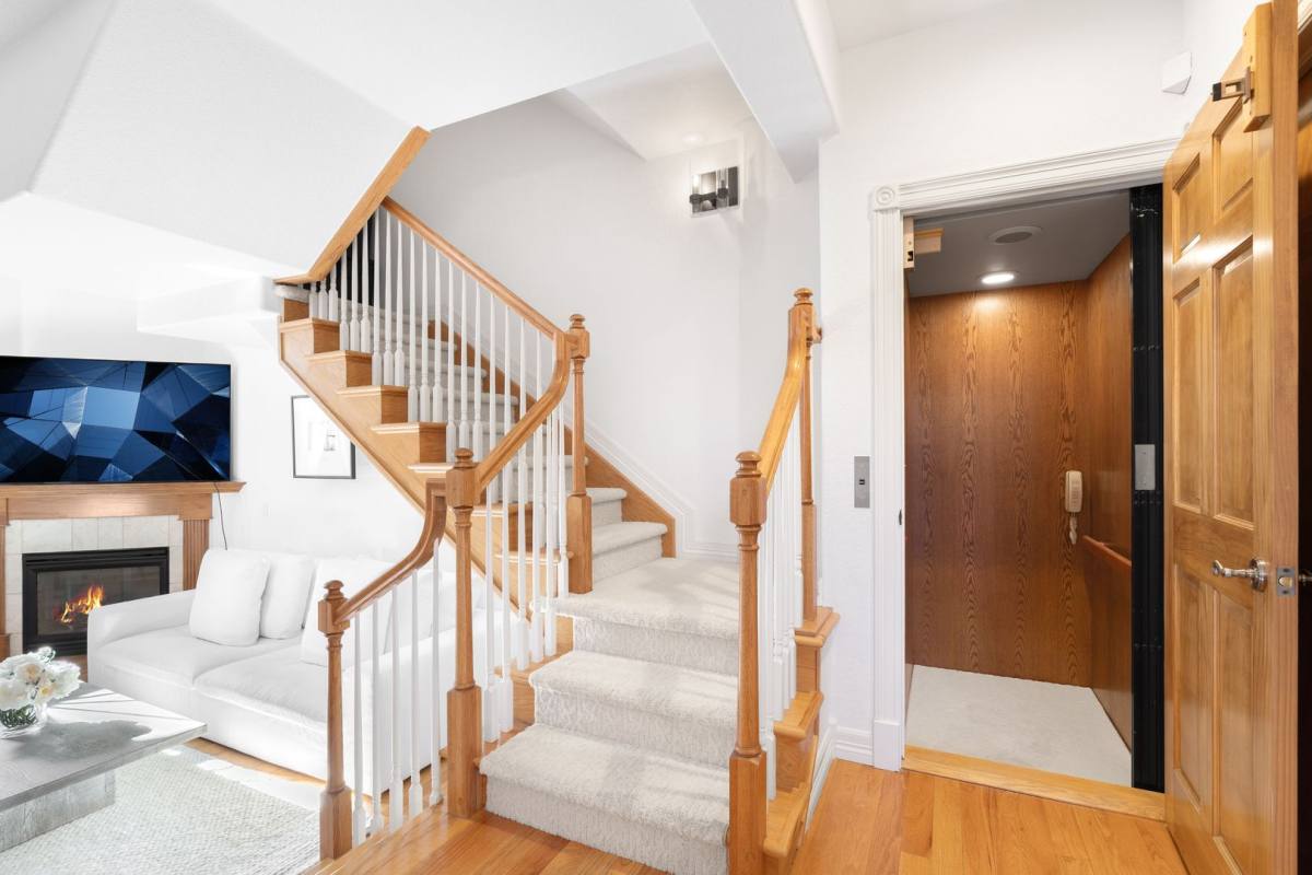 Townhouse for rent at 64 S Garfield St, Denver, CO 80209